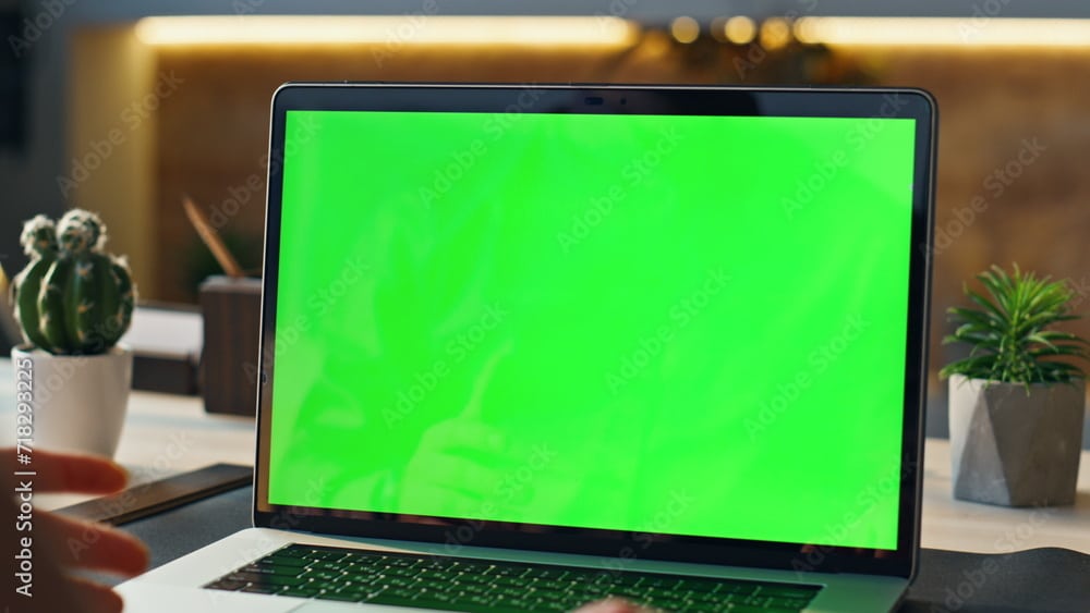 MacBook affichant la vidéo C2G Portage